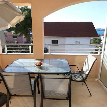 Lovely 2-bed In Apartamento