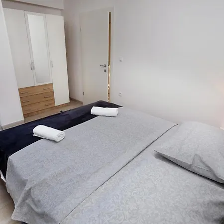 Lovely 2-bed In Apartamento