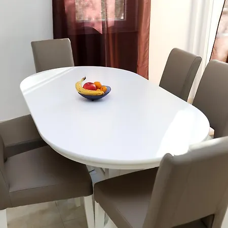 Lovely 2-bed In *